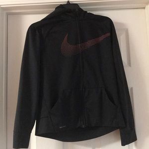 I’m selling a dri-fit Nike jacket